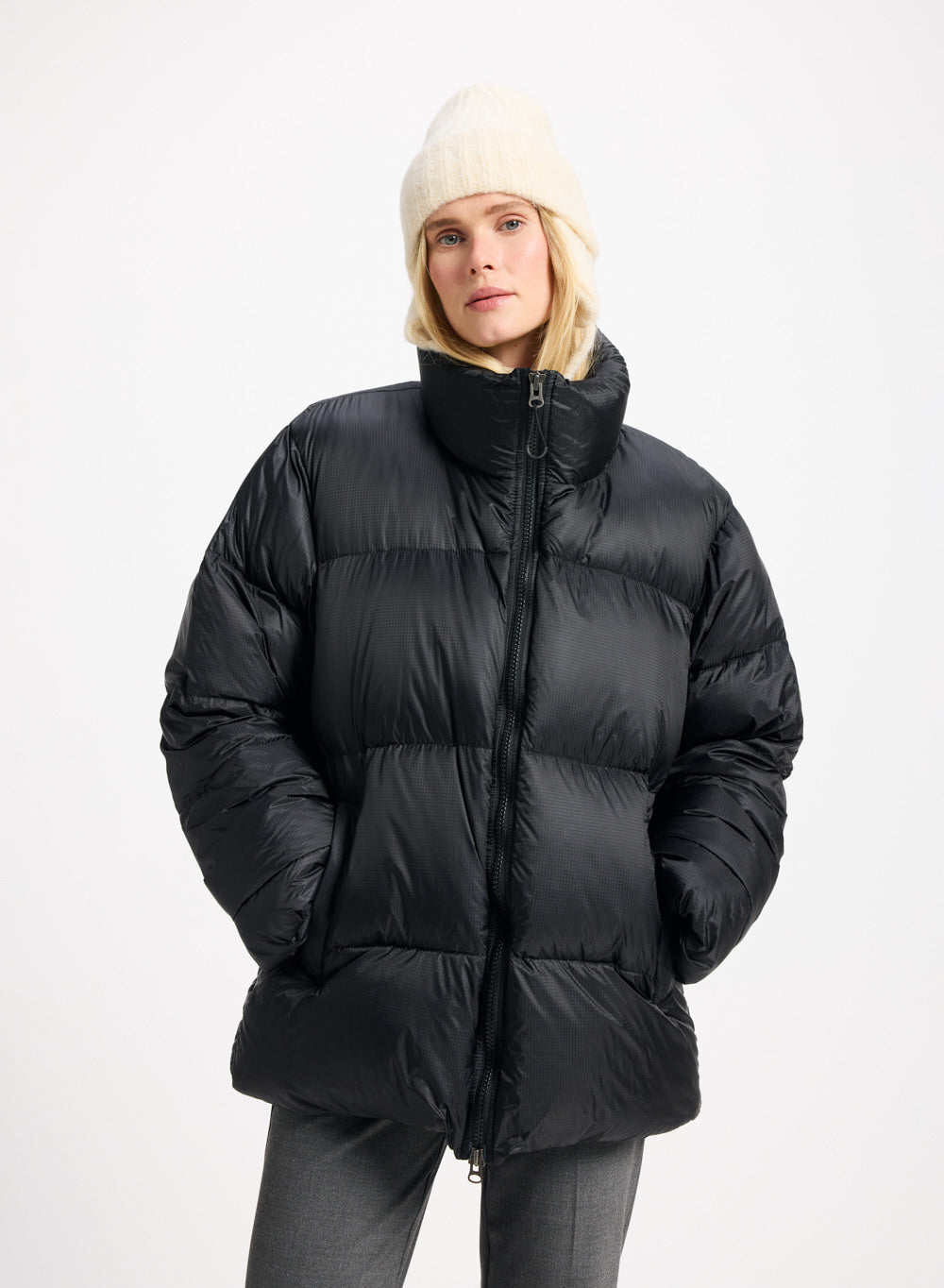 Doudoune Norway Down Jacket Pyrenex Enola Black Short Bomber Down