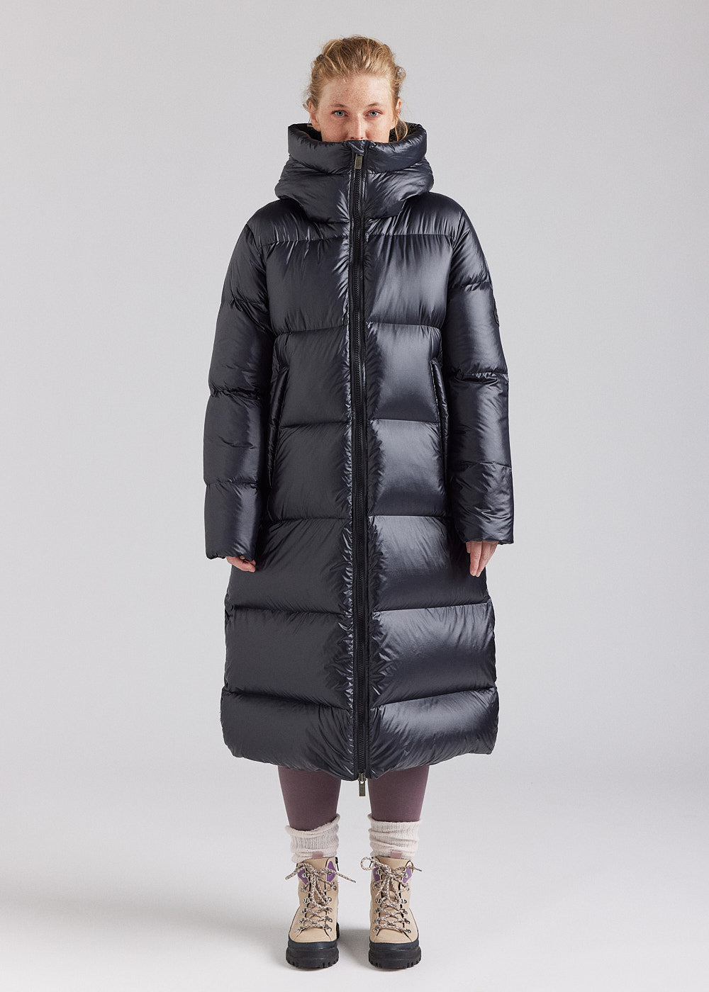 Pyrenex Oriela long down jacket made in Saint-Sever black