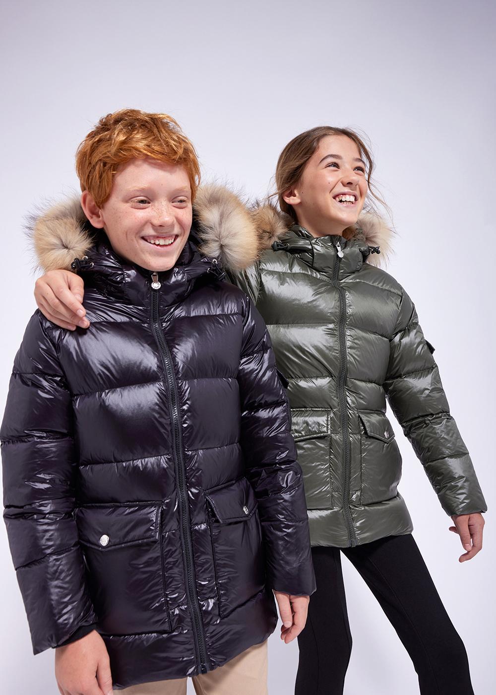 Shiny black puffer jacket with fur hood sale