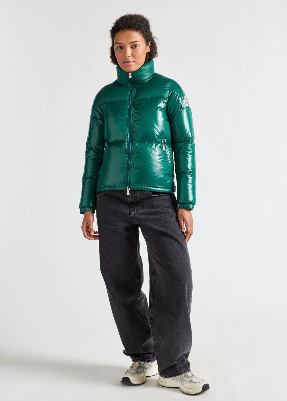 Women's Pyrenex Goldin short and shiny down jacket forest-biome