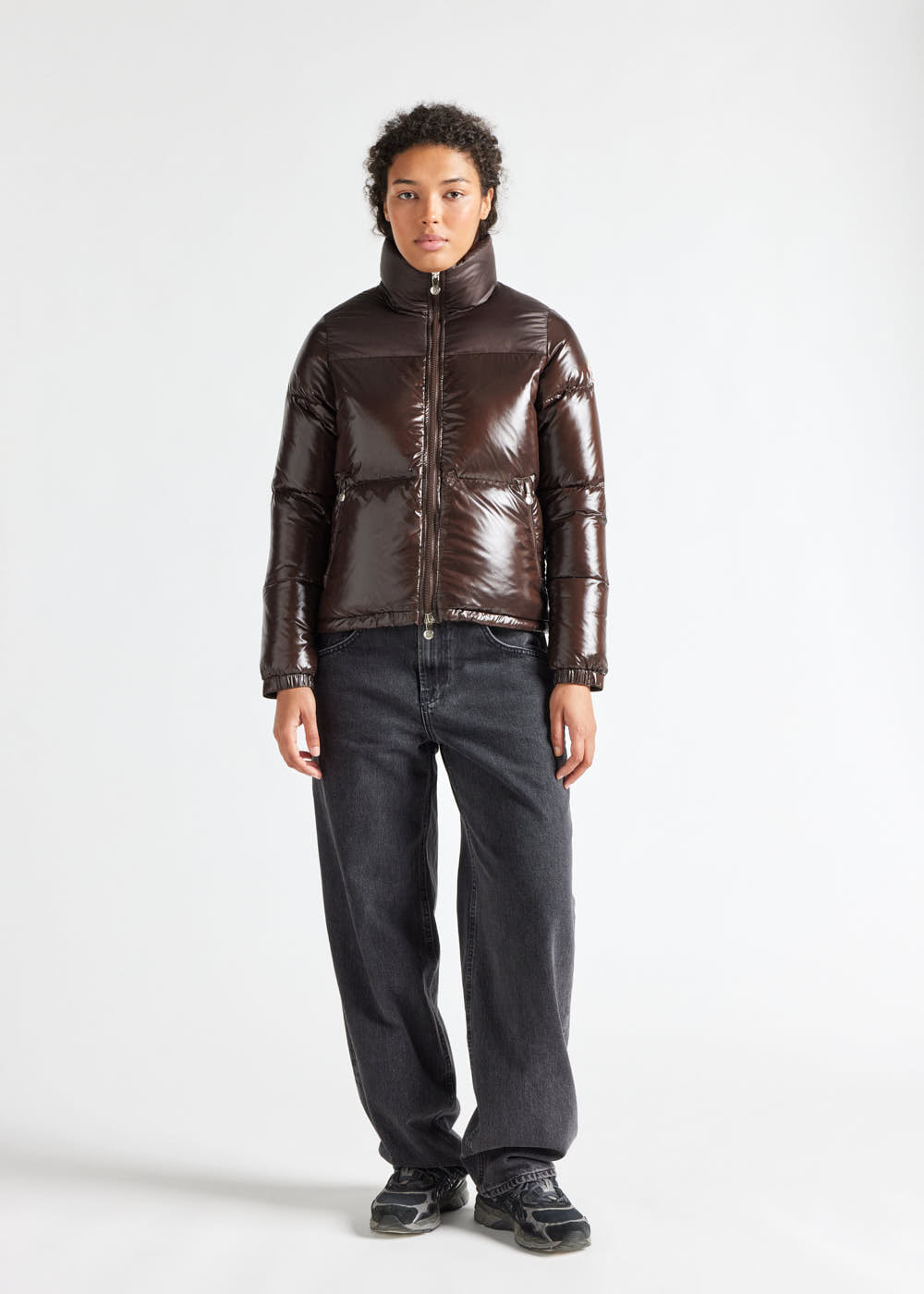 Women's Pyrenex Goldin short and shiny down jacket java