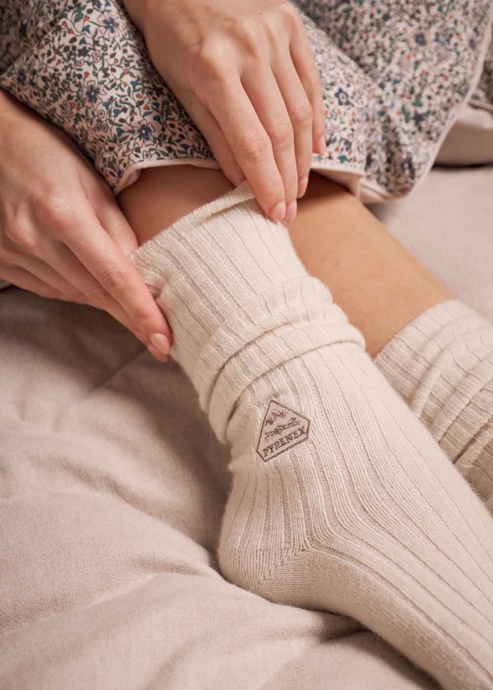 Beige Cocoon socks-1