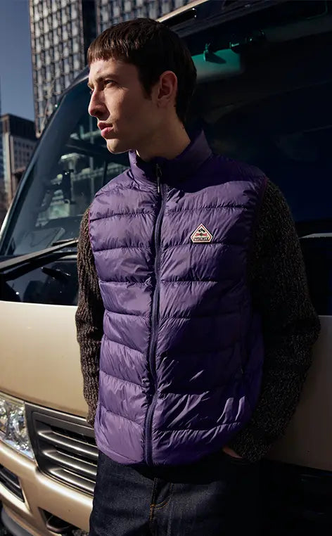 Sleeveless down jackets