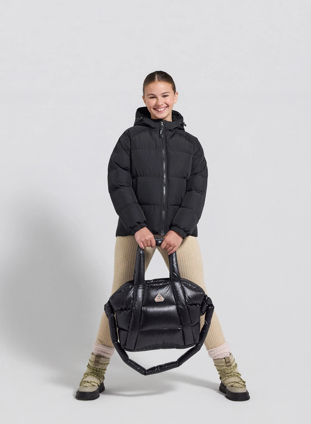 Unisex-Kinderdaunenjacke mit Kapuze Pyrenex Sten Smooth schwarz