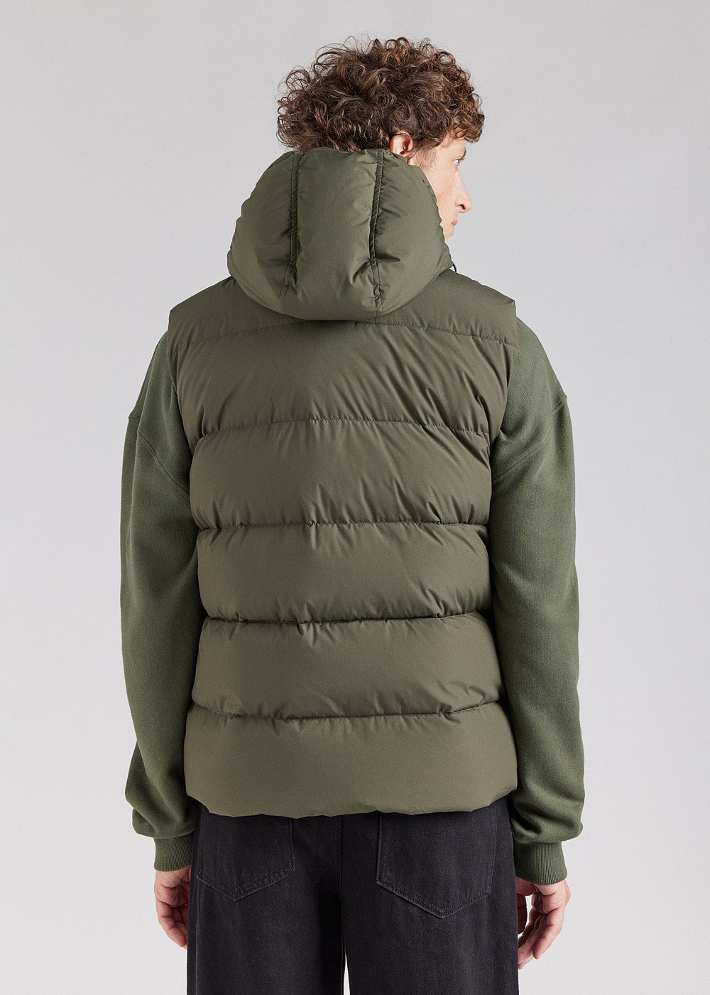 Pyrenex Spoutnic ärmellose Daunenjacke mit abnehmbarer Kapuze. Tiefes Khaki-6