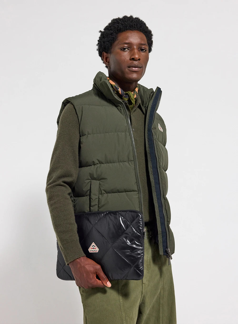 Pyrenex Spoutnic down vest with removable hood deep-khaki-5