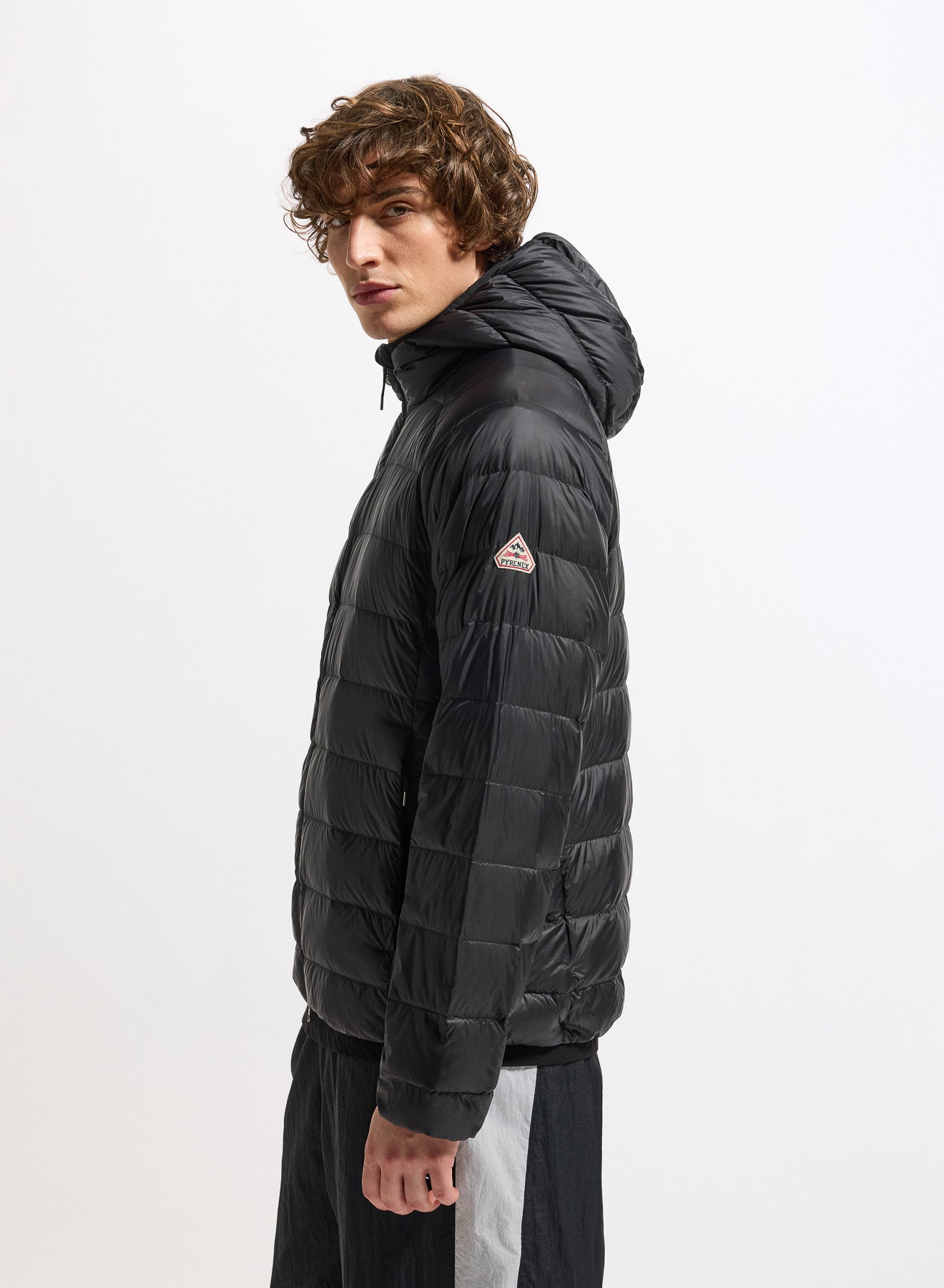 Doudoune légère à capuche Pyrenex Guzet noire-4