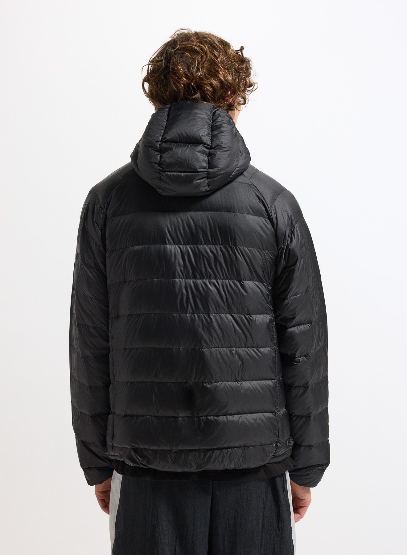 Doudoune légère à capuche Pyrenex Guzet noire