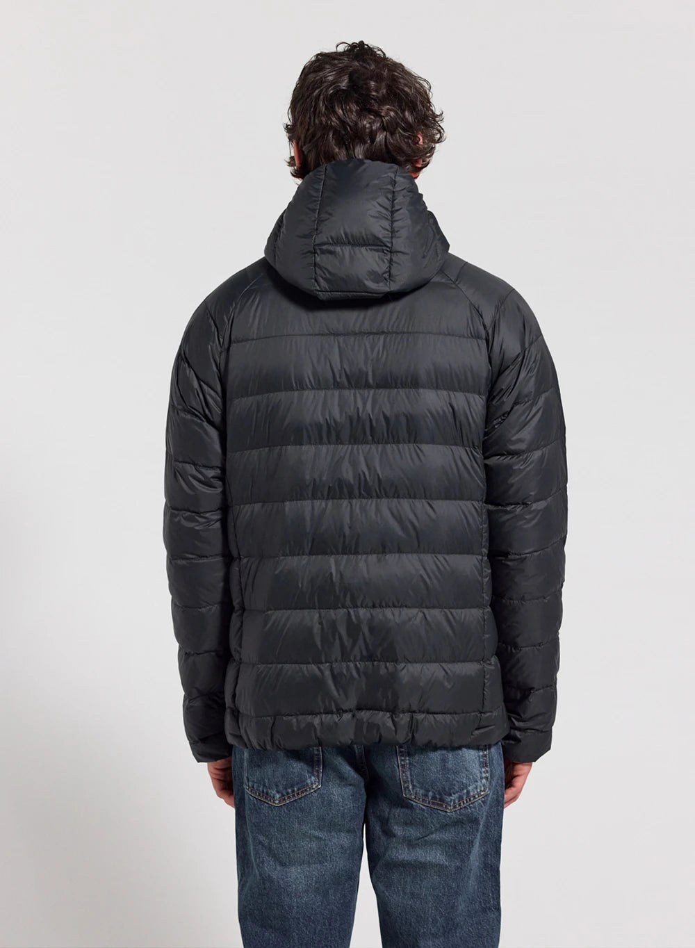 Ultraleichte Daunenjacke mit Kapuze Pyrenex Guzet in Schwarz