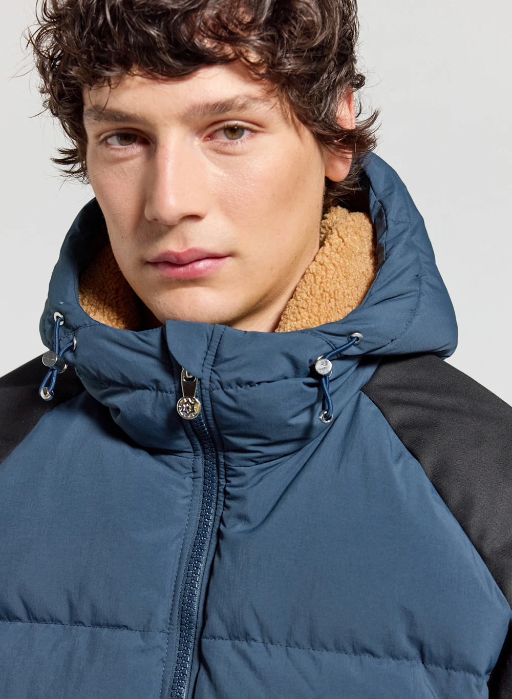 Pyrenex Retro Sten unisex down jacket in petrol blue-9