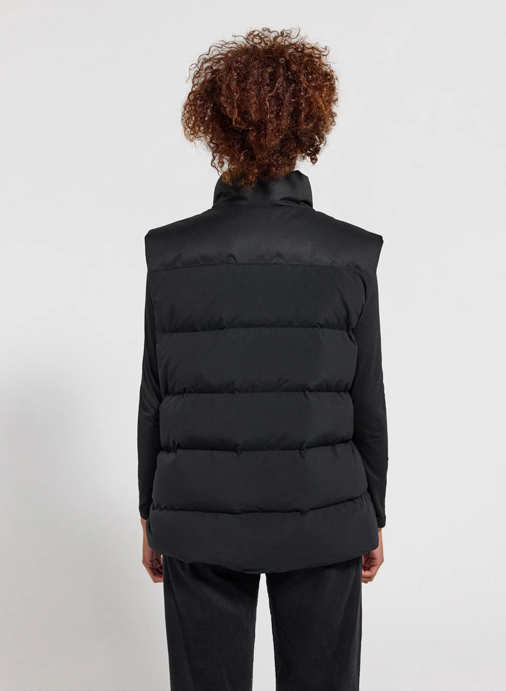 Ärmellose Daunenjacke Pyrenex Retro John schwarz Damen