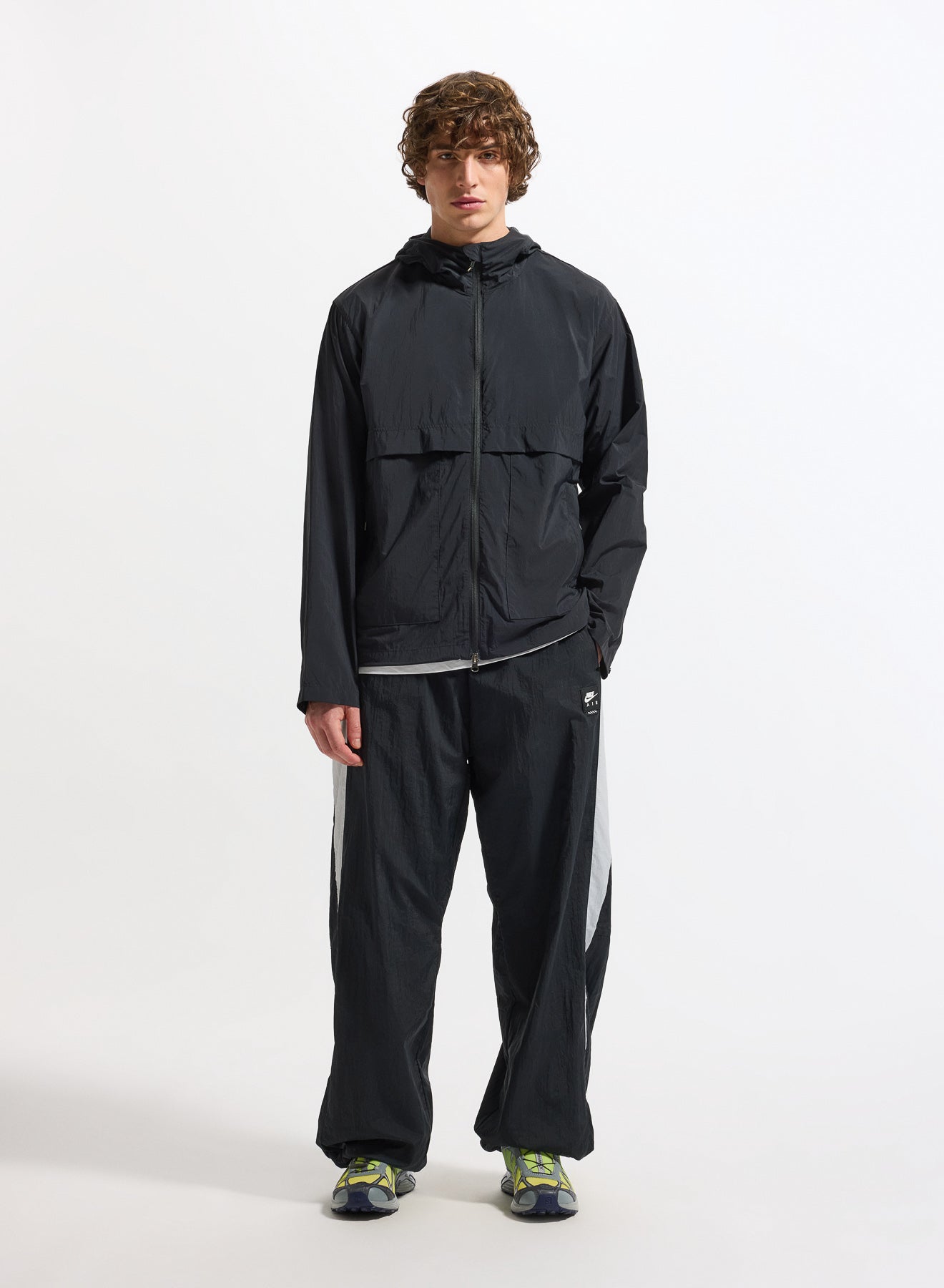 Coupe-vent unisexe à capuche Pyrenex Soulere noir-3