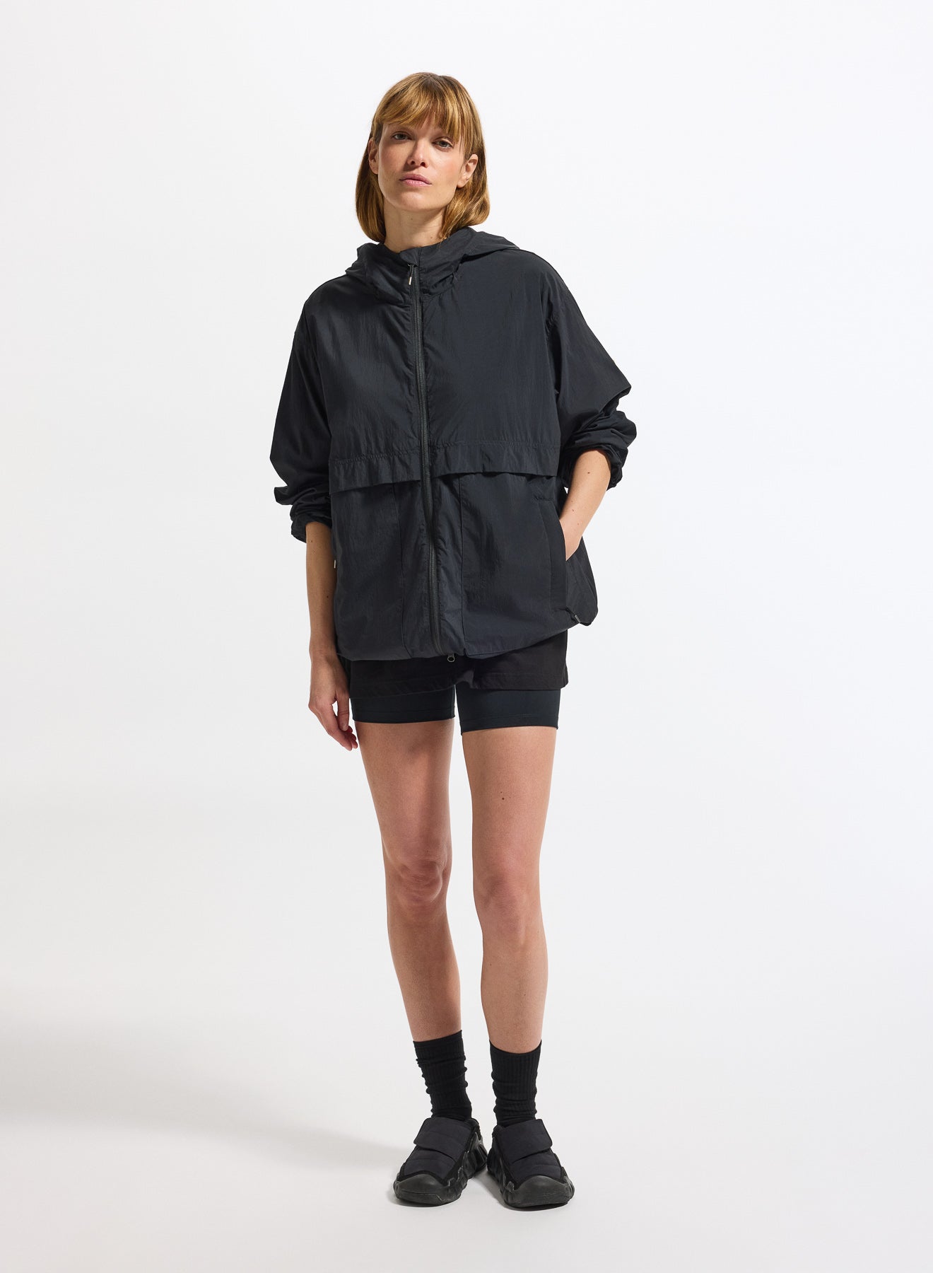 Coupe-vent femme à capuche Pyrenex Soulere noir