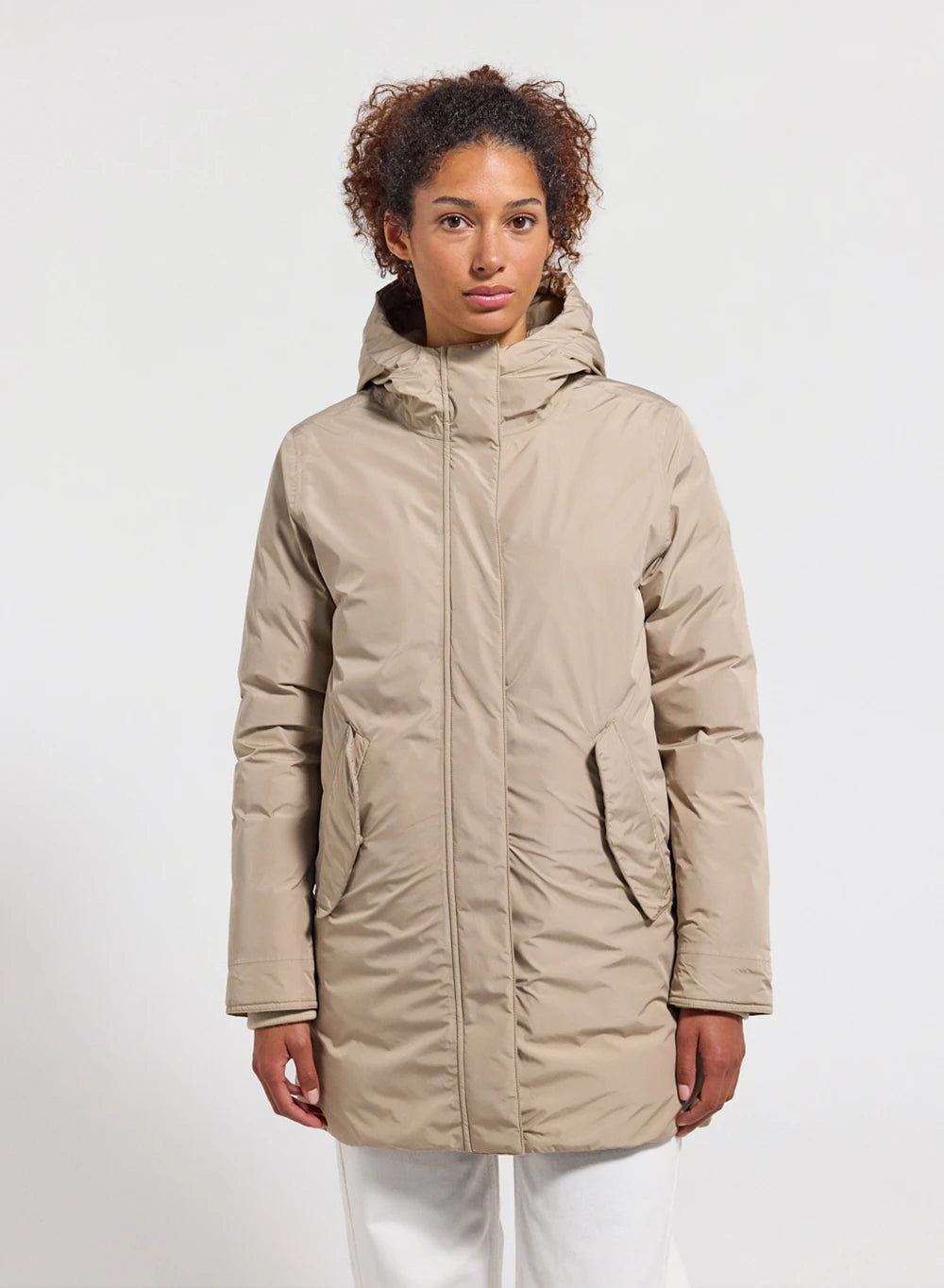 Parka imperméable femme Pyrenex Easy beige en duvet naturel