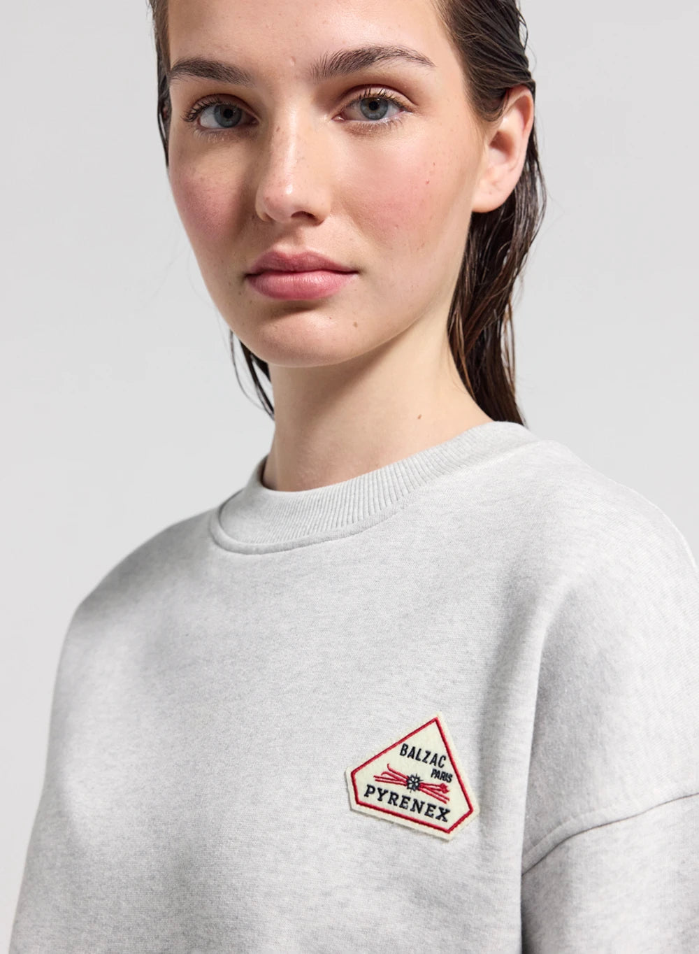 Sweat à col rond femme Pyrenex x Balzac Virgile gris clair-4