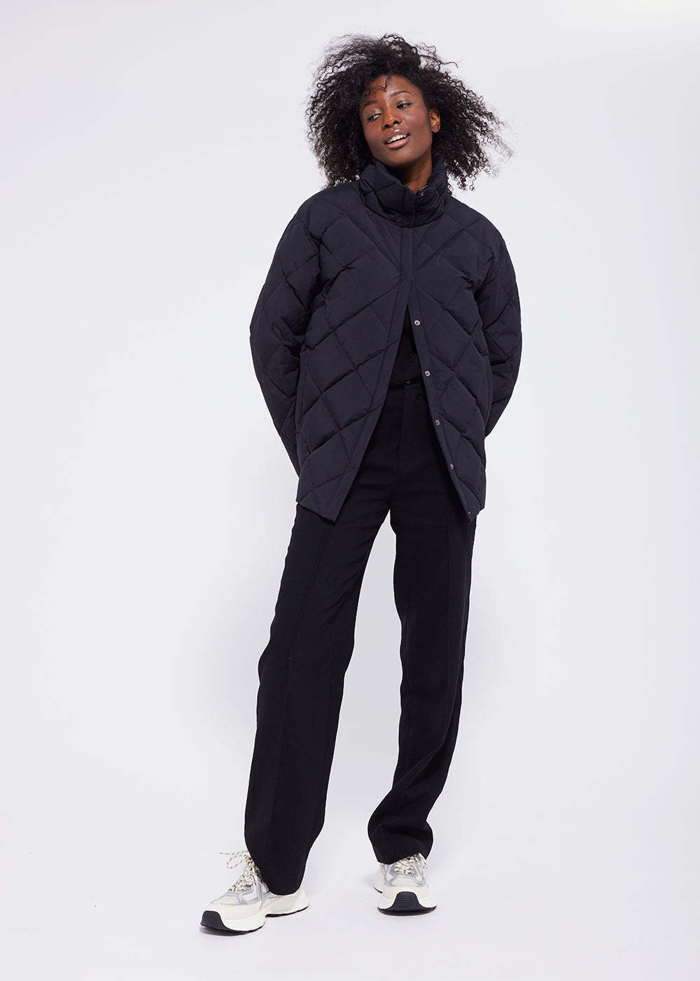 Doudoune mi-longue femme Pyrenex Valley en duvet naturel Noire