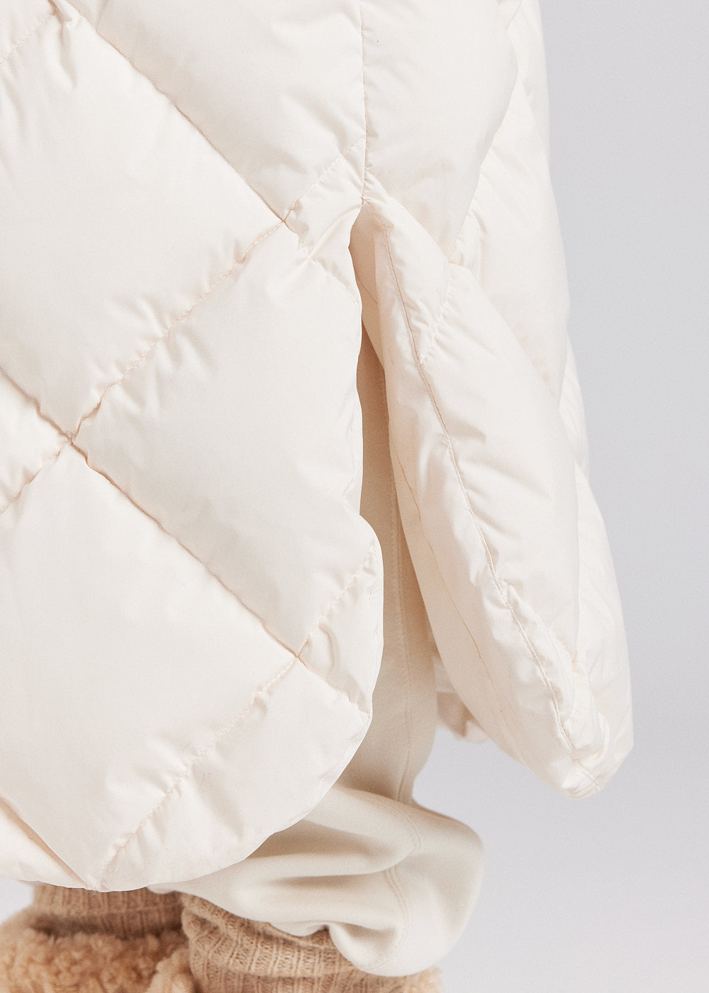 Manteau long pour femme en duvet naturel Pyrenex Adele Coat blanc cassé-7