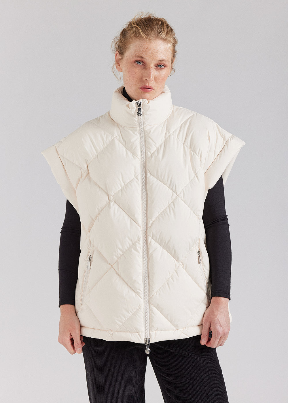 Pyrenex Diana Chalk ärmellose Daunenjacke für Damen-5