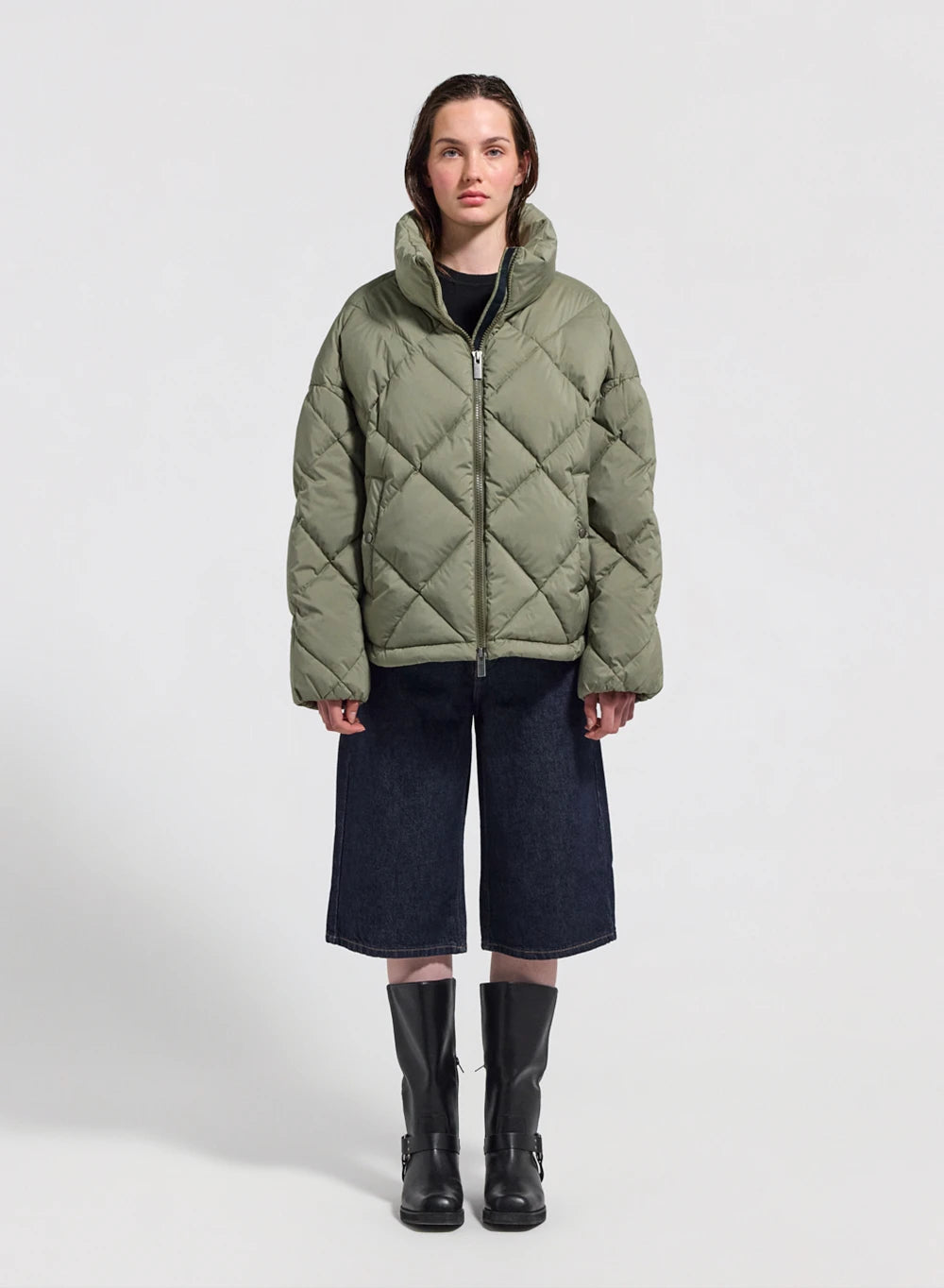 Doudoune oversize femme Pyrenex Adele avec col enveloppant kaki clair