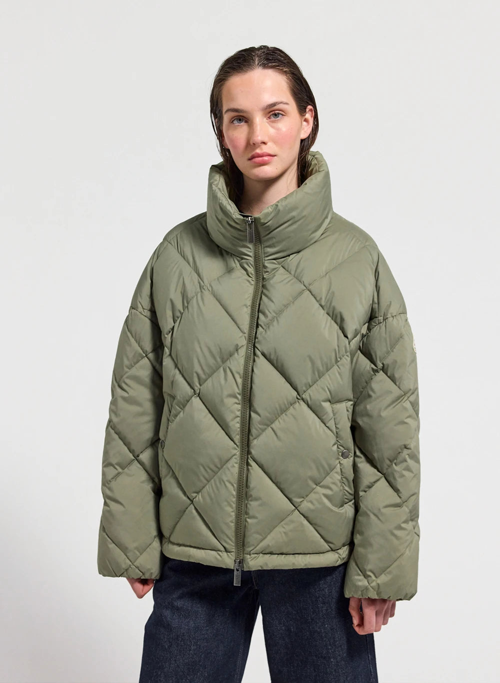 Doudoune oversize femme Pyrenex Adele avec col enveloppant kaki clair-1