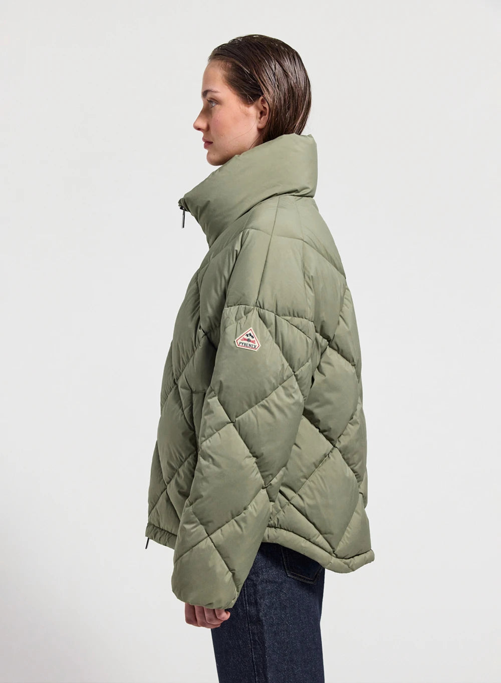 Doudoune oversize femme Pyrenex Adele avec col enveloppant kaki clair