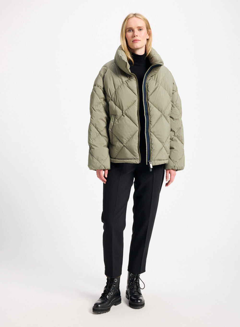 Women's Pyrenex Adele oversize down jacket khaki-3