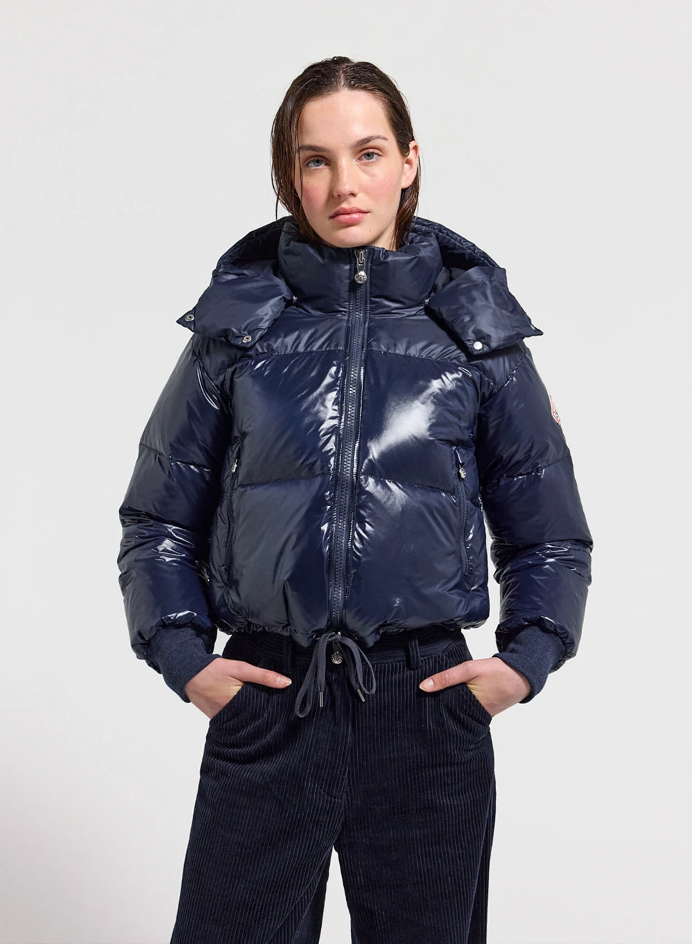 Doudoune courte à capuche pour femme Pyrenex Altic bleu marine