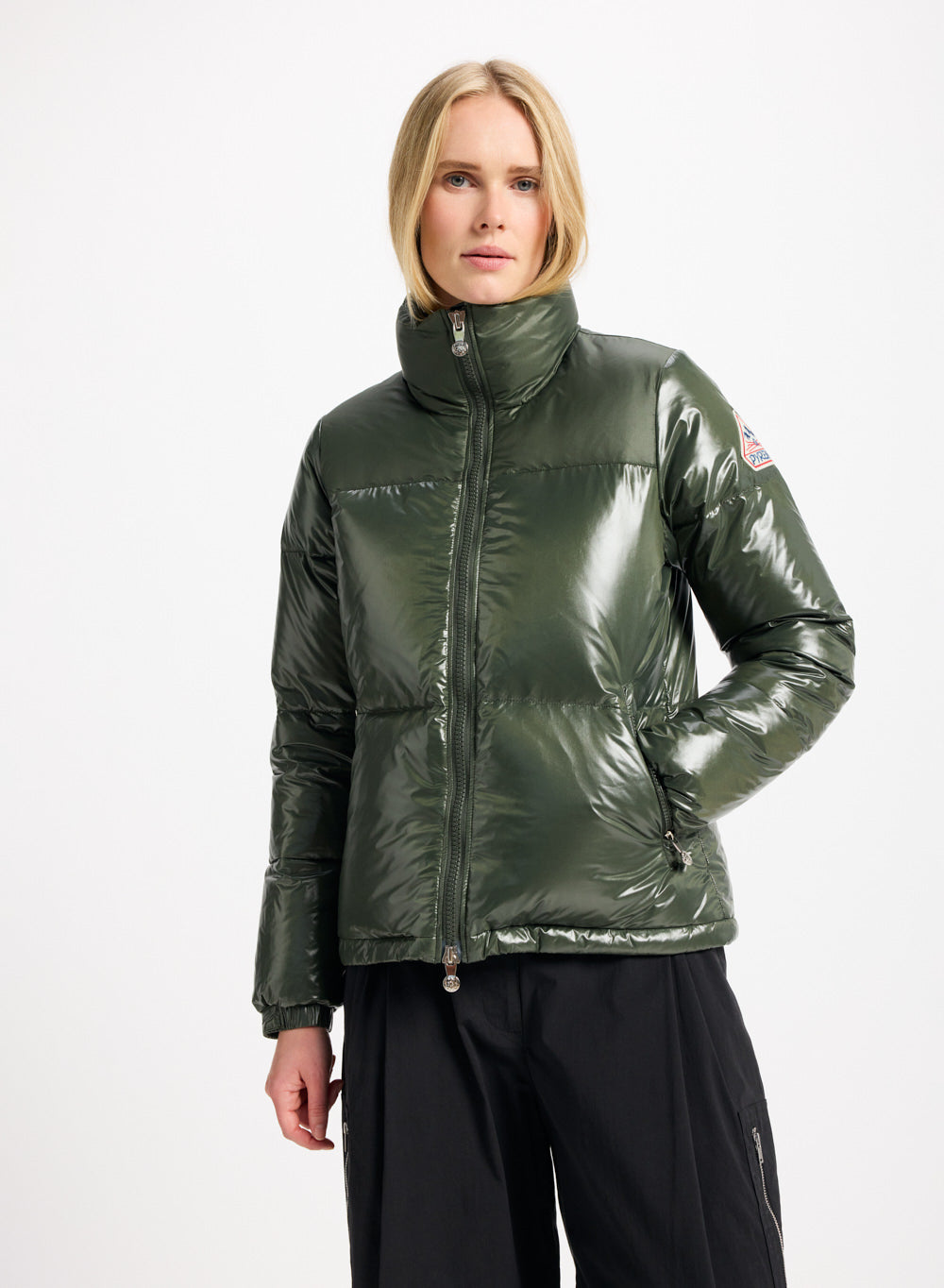 Doudoune courte et brillante pour femme Pyrenex Goldin khaki