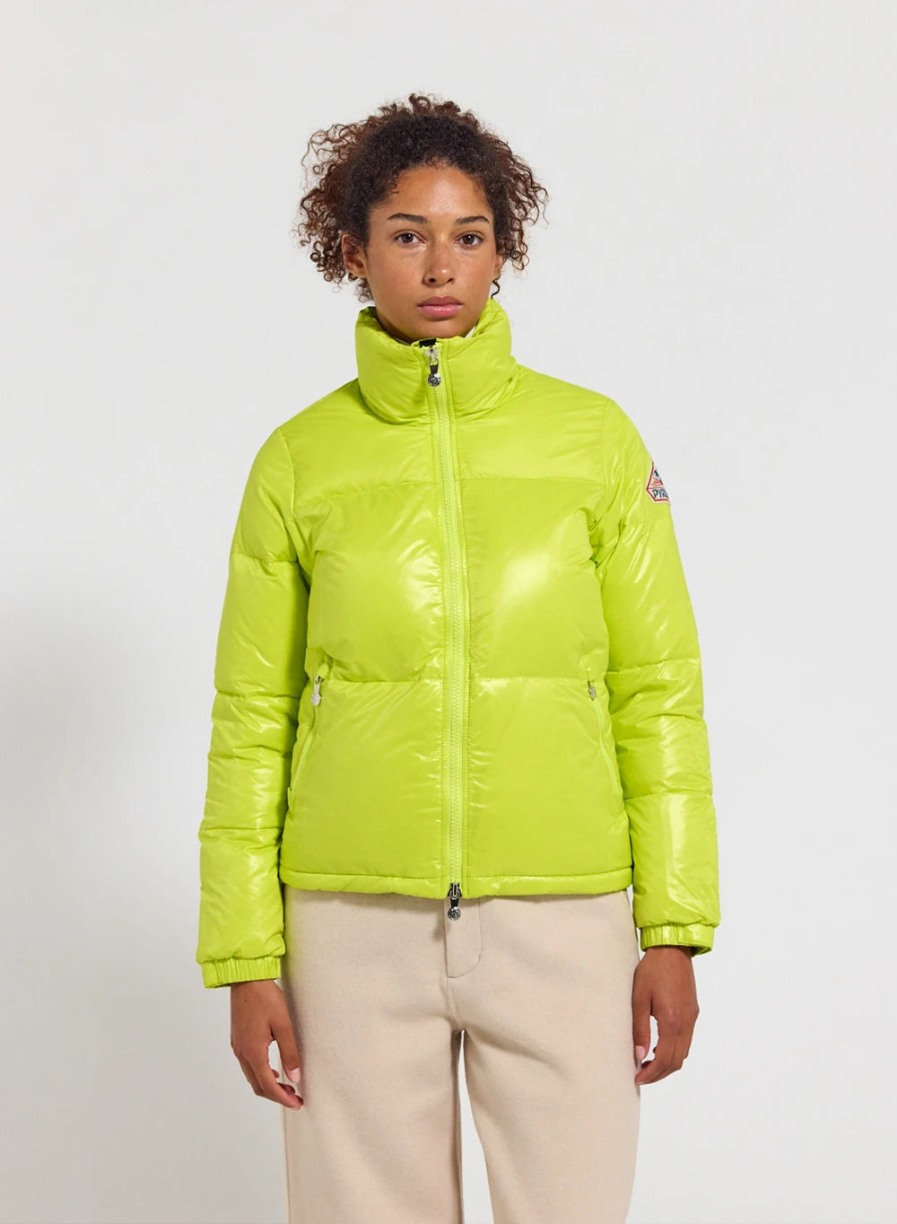 Doudoune courte et brillante pour femme Pyrenex Goldin jaune citron