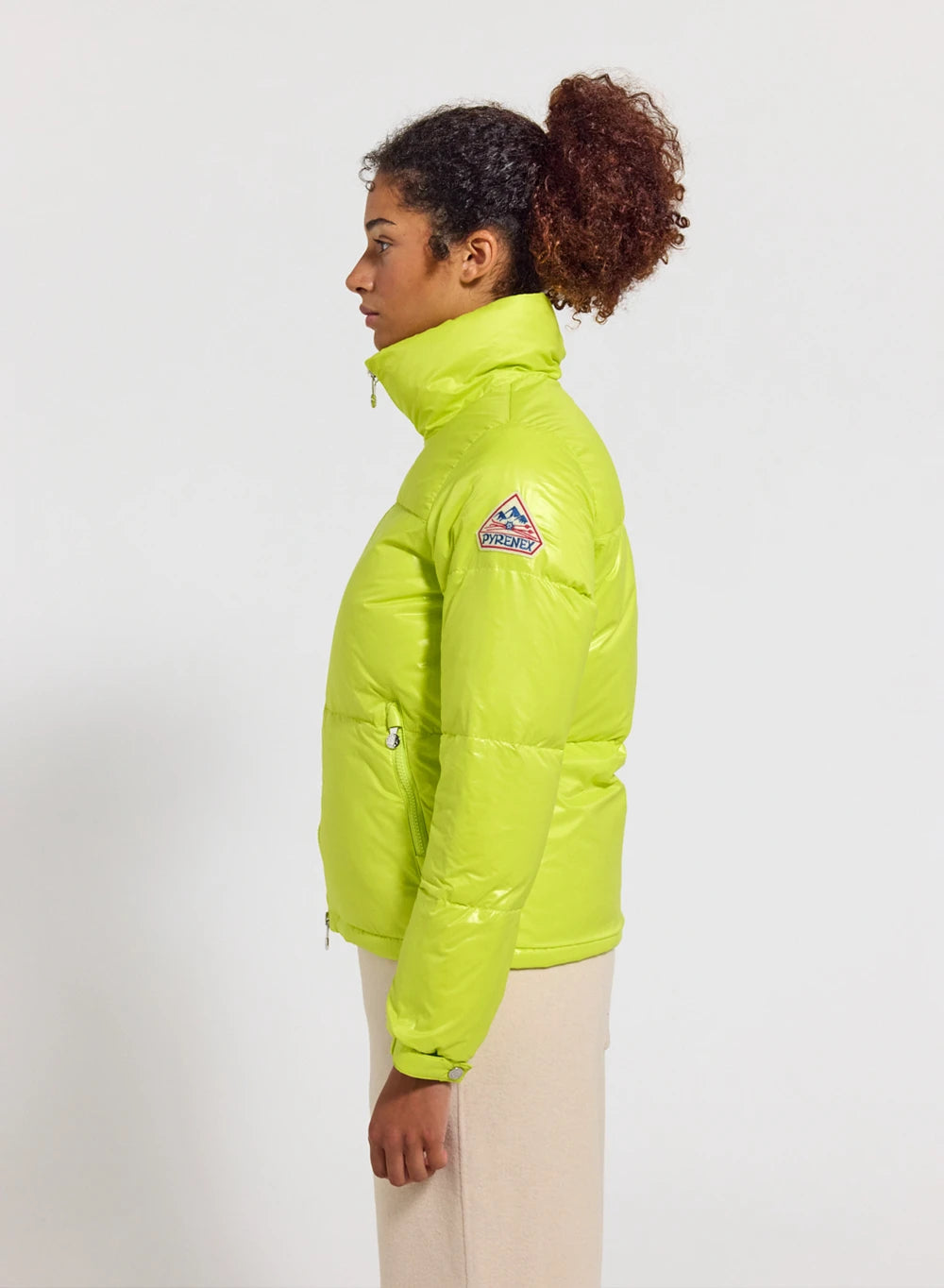 Doudoune courte et brillante pour femme Pyrenex Goldin jaune citron