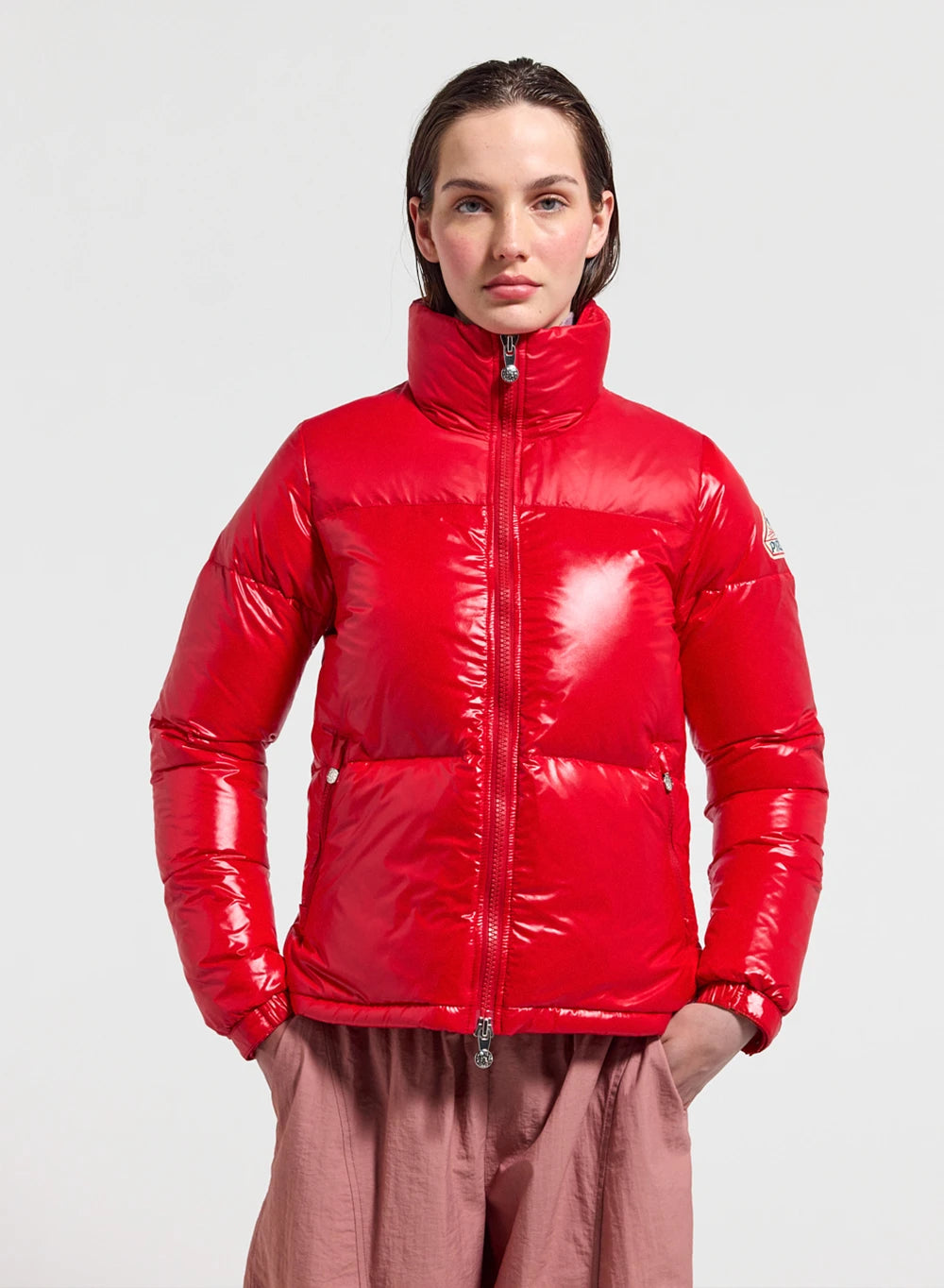 Doudoune courte et brillante pour femme Pyrenex Goldin rouge