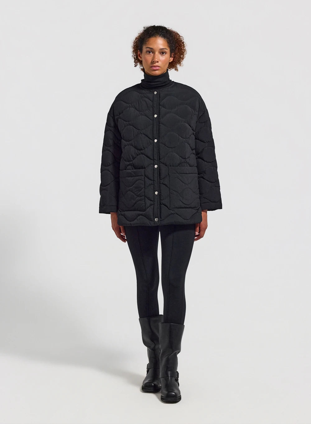 Leichte Damen-Daunenjacke Pyrenex Sienna schwarz-2
