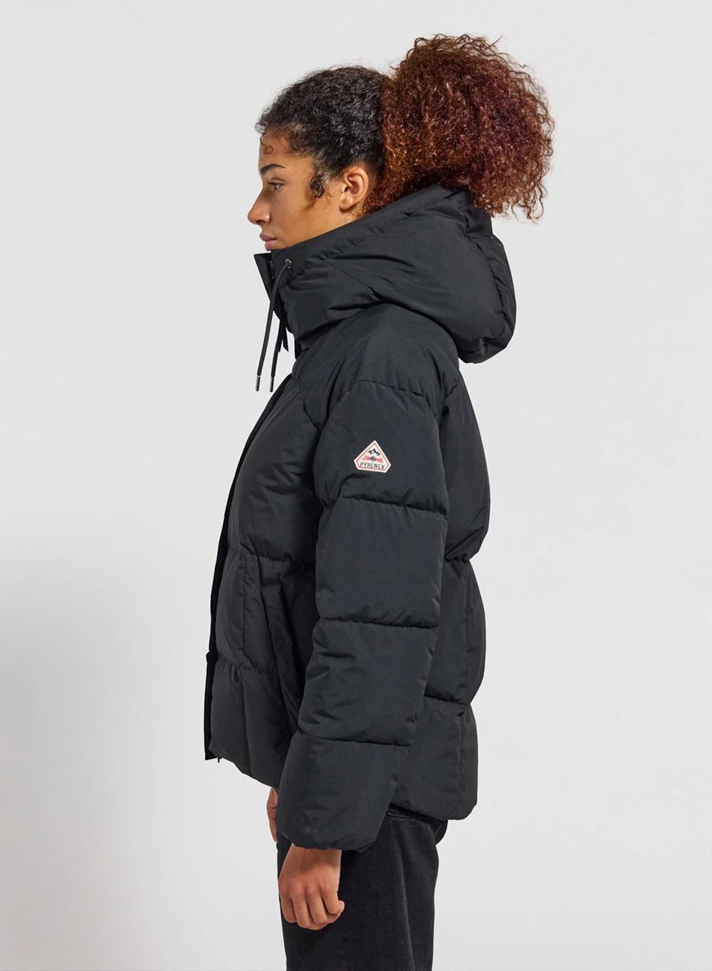 Doudoune femme Pyrenex Harmonie à capuche enveloppante noire