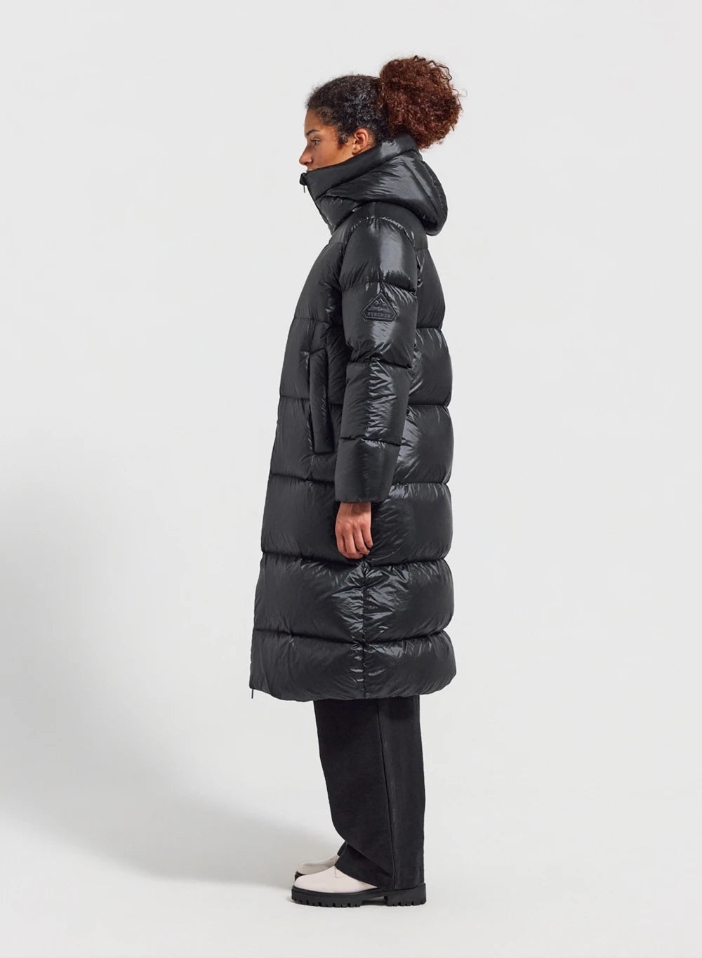 Lange Daunenjacke Pyrenex Oriela made in Saint-Sever schwarz