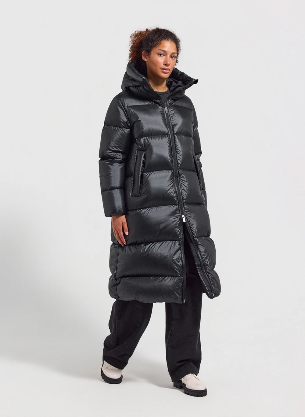 Lange Daunenjacke Pyrenex Oriela made in Saint-Sever schwarz