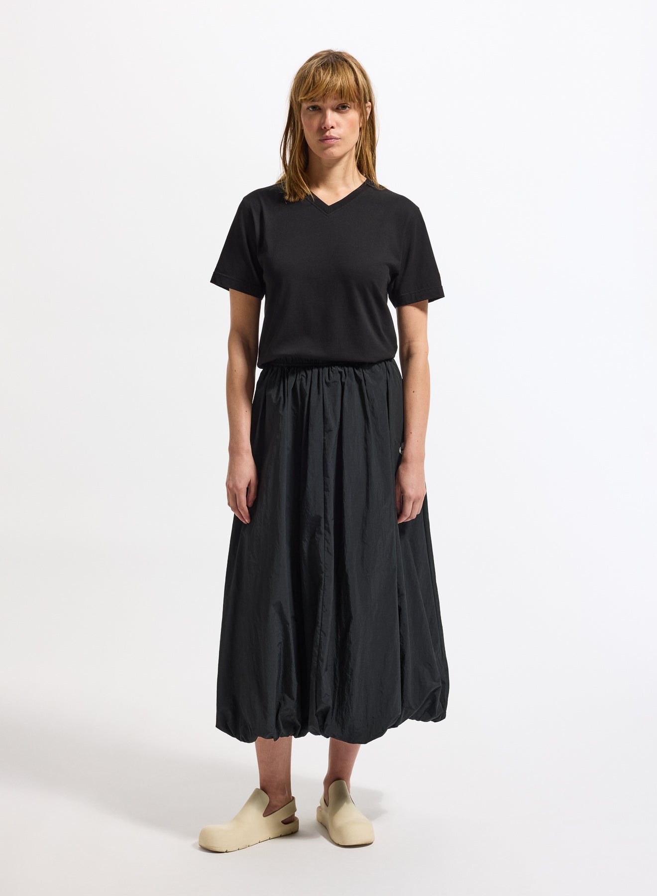 Pyrenex Crocus women's organic cotton V-neck T-shirt in black-2