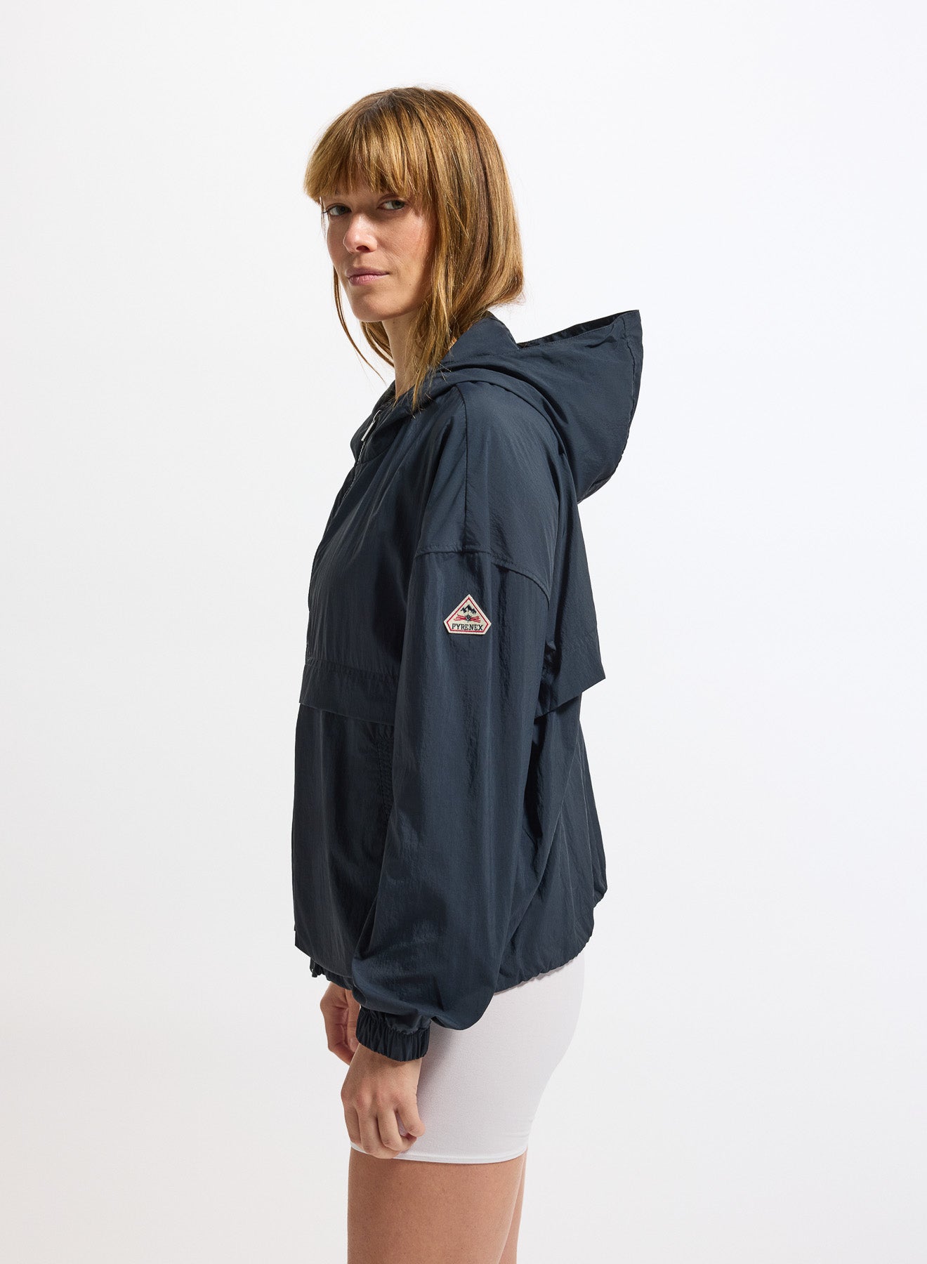 Coupe-vent court femme en tissu recyclé Pyrenex Yoko Deep ink