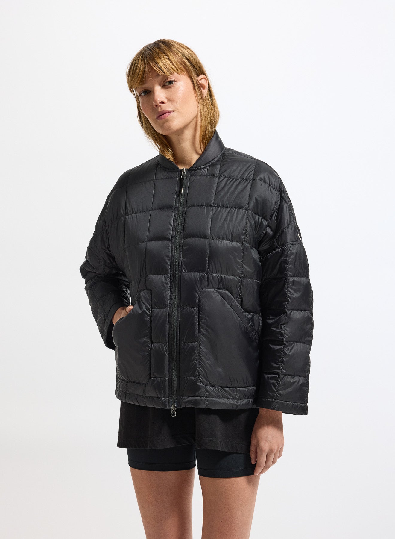 Doudoune légère femme Pyrenex Gypse noire-1