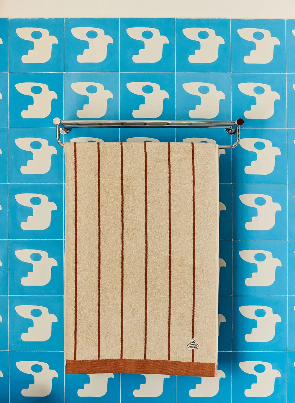 Maxi drap de bain blanc et terracotta Yumi rayé