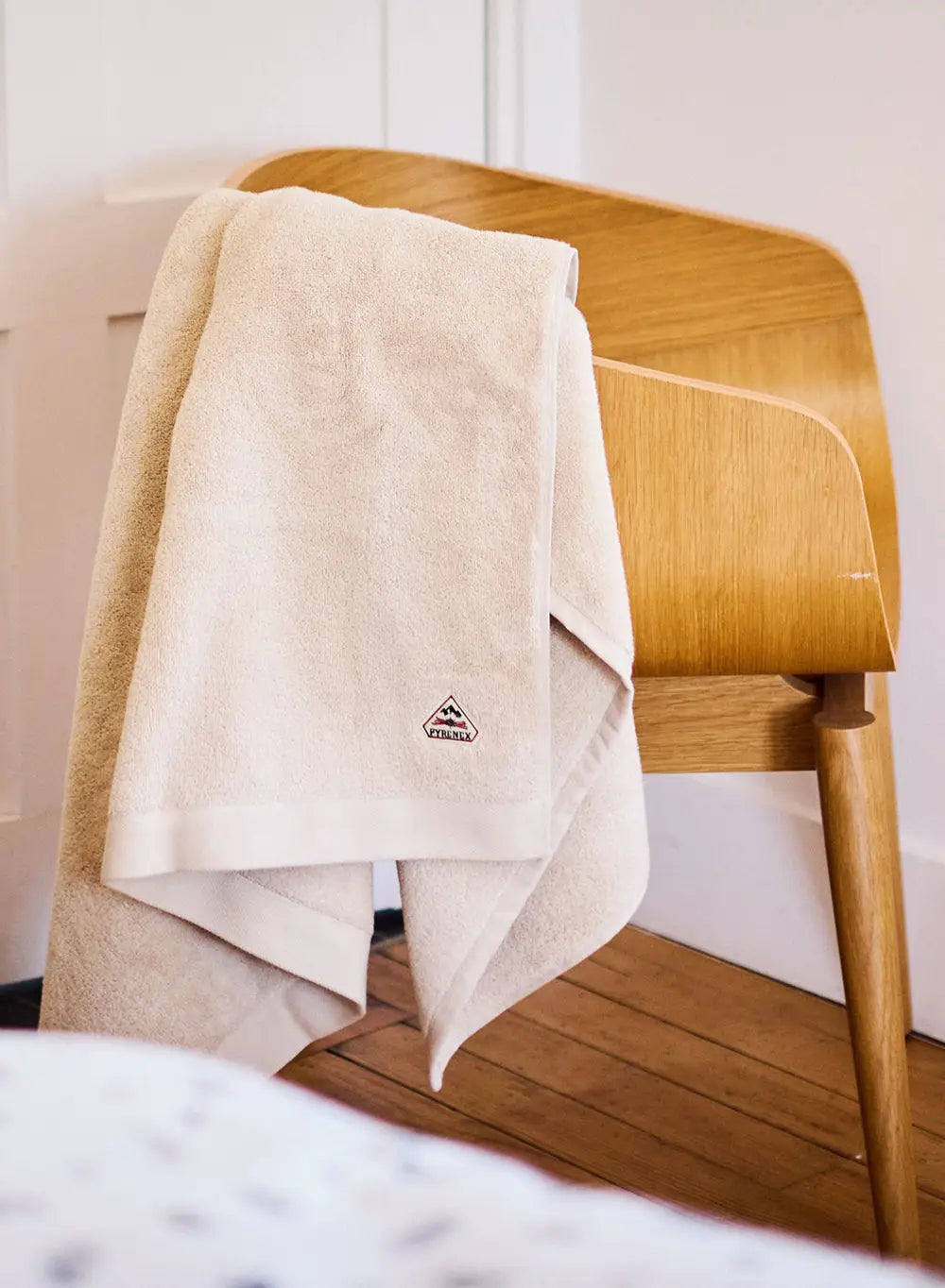 Hana Maxi Ecru Bath Towel-1