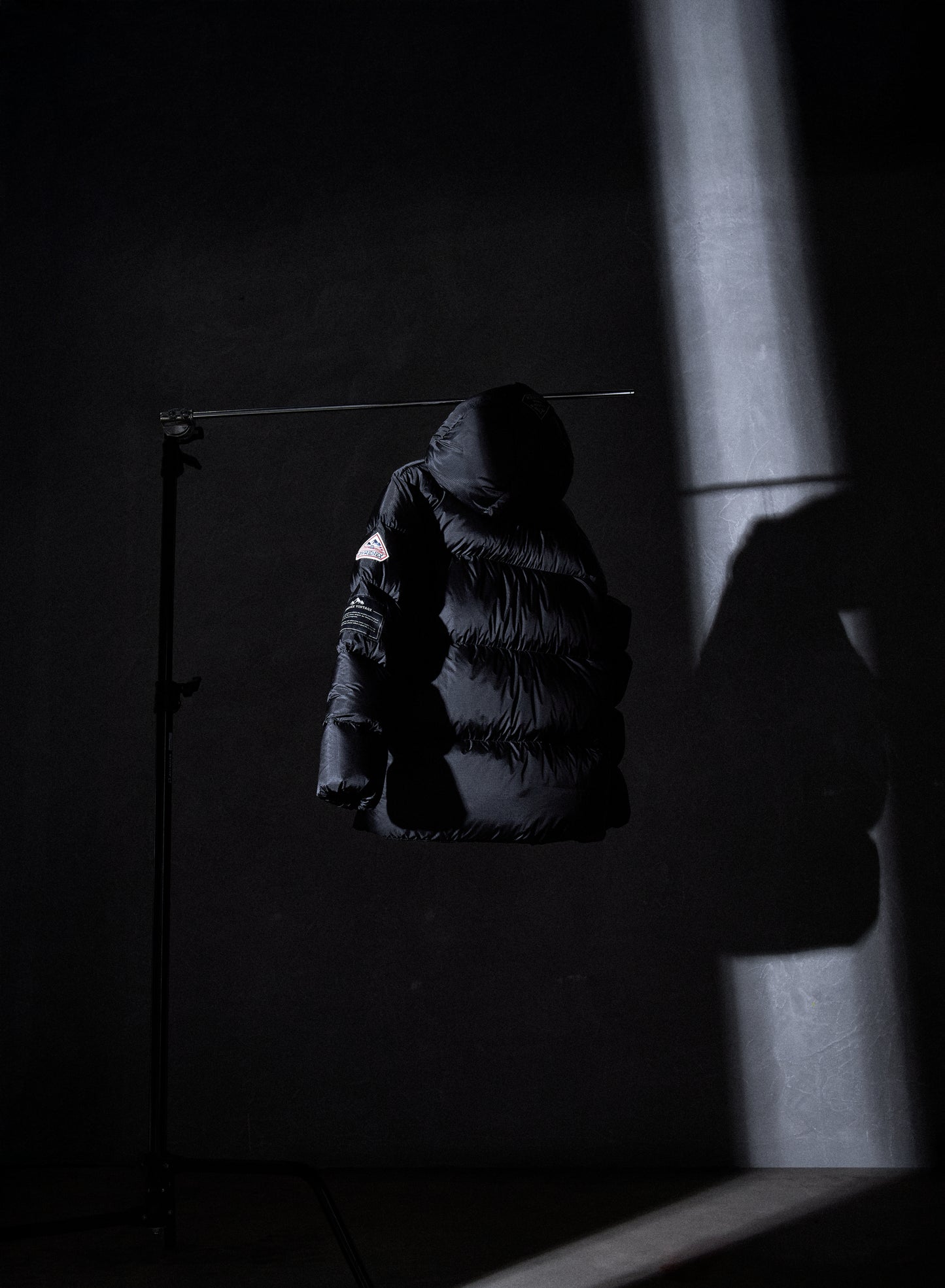 Unisex-Daunenjacke Shift Hooded Ripstop Pyrenex x Wildside schwarz