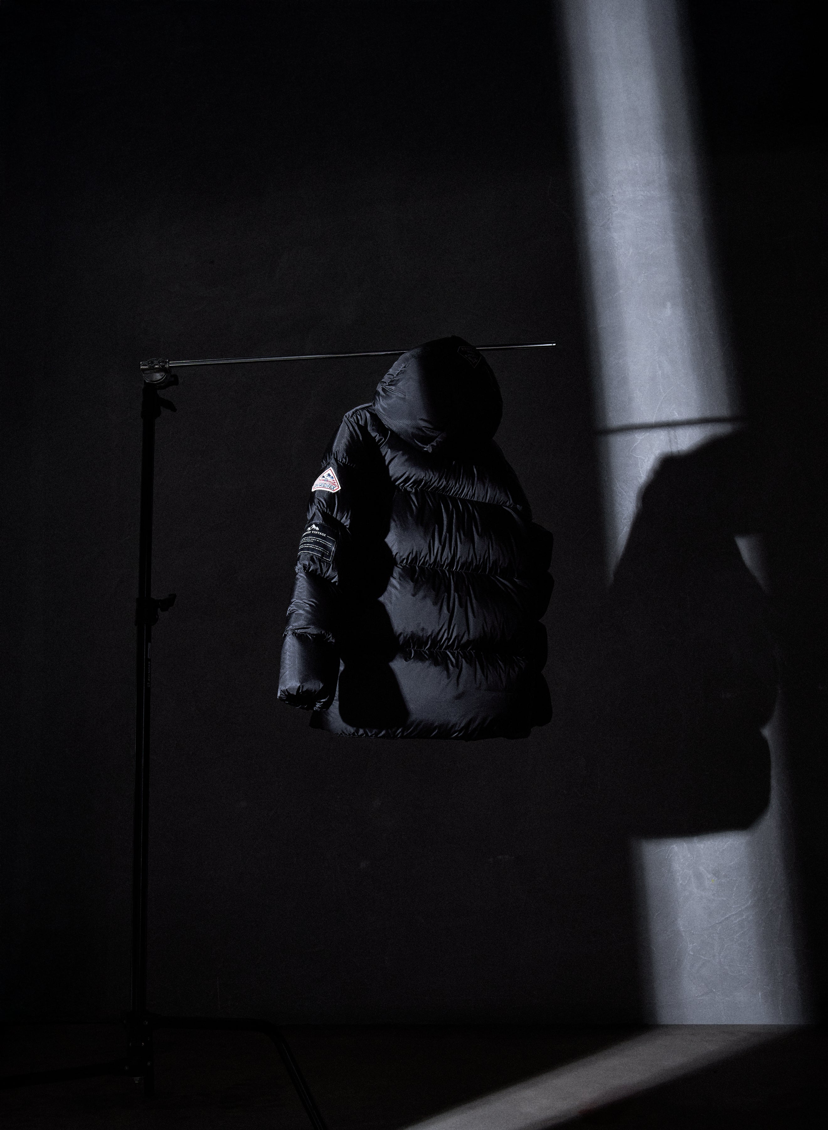 Shift Hooded Ripstop Pyrenex x Wildside unisex down jacket black-11