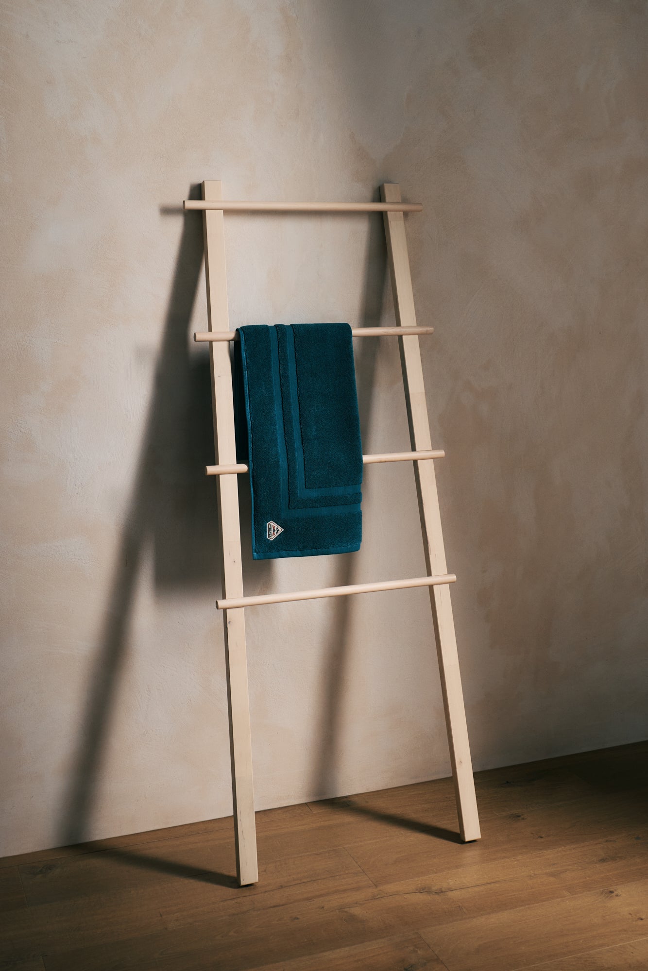 tapis de bain bleu paon pyrenex