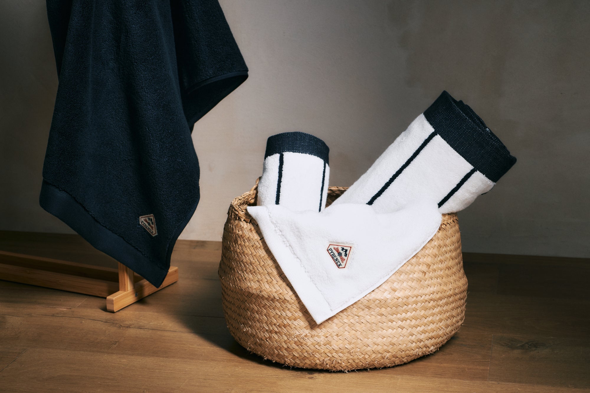 Yumi dark blue striped maxi bath towel-1