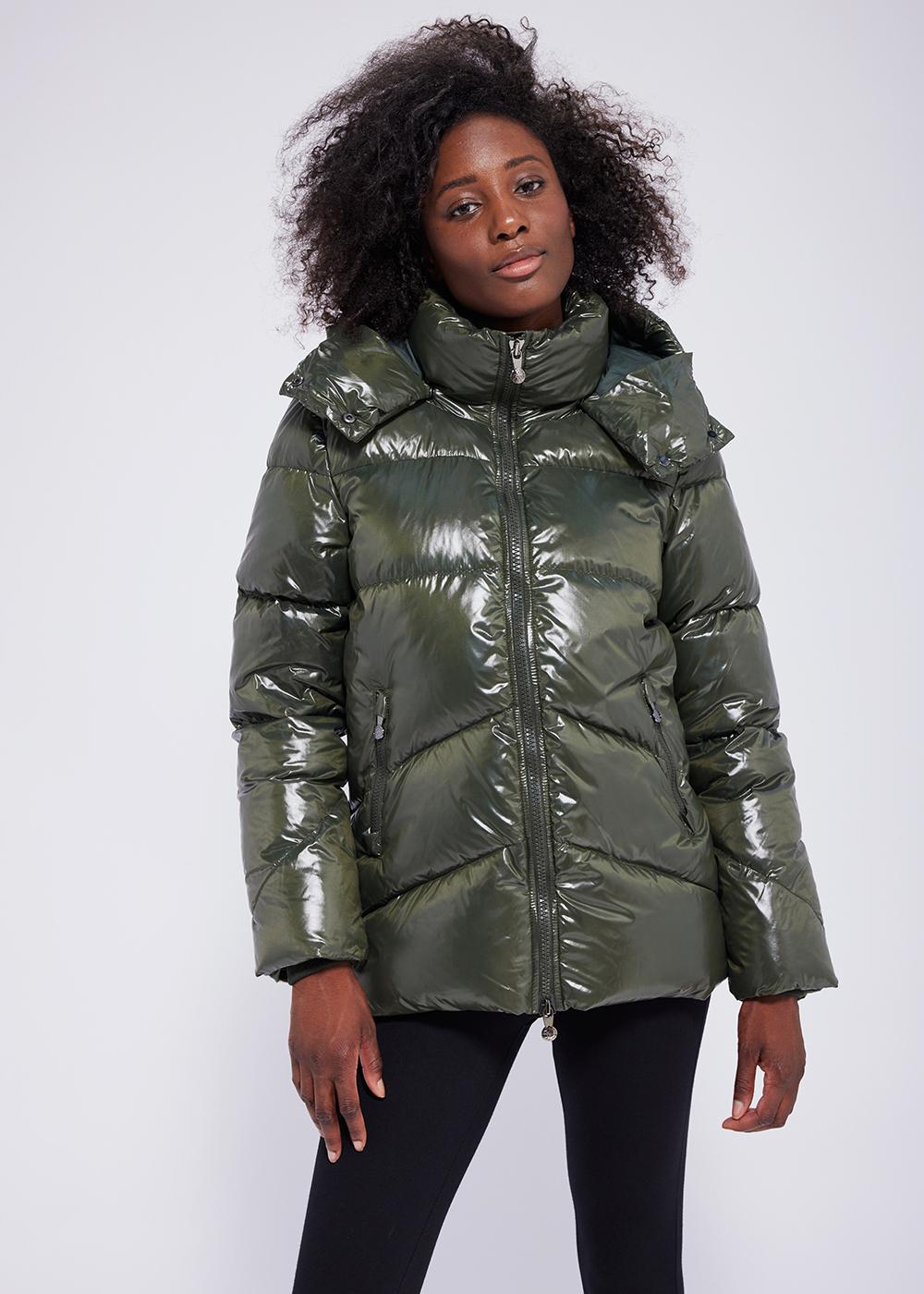 Glänzende Daunenjacke für Damen von Pyrenex Galactic mit Kapuze. Tiefes Khaki-3