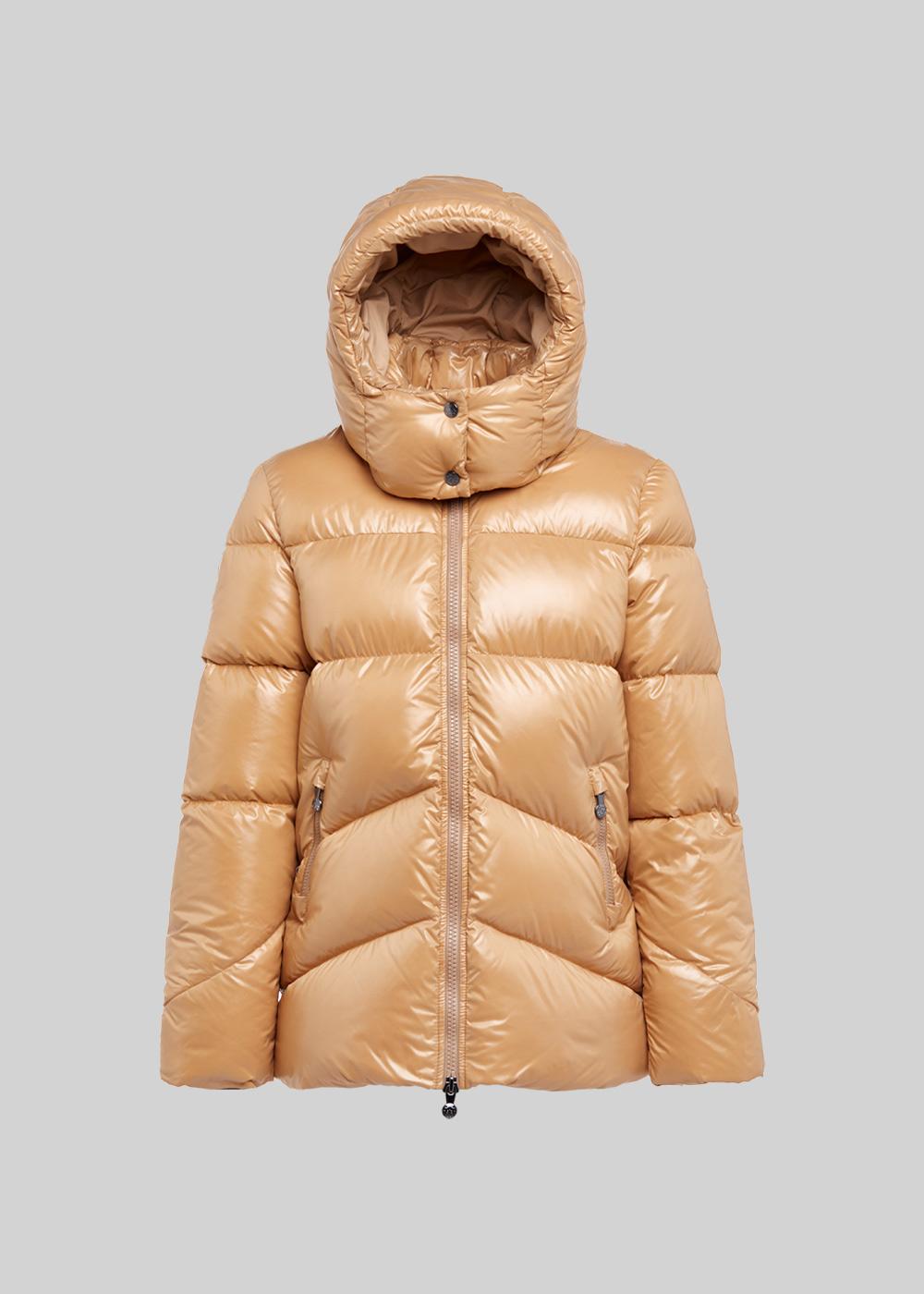 Glänzende Daunenjacke für Damen von Pyrenex Galactic mit Kapuze. Eiskaffee-5