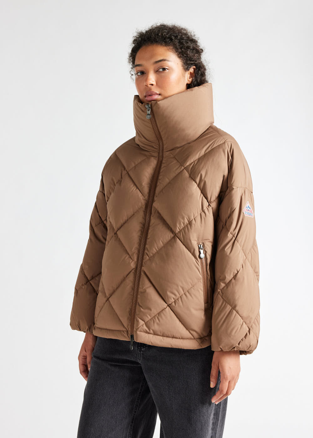 Pyrenex Adele übergroße Daunenjacke für Damen mit Terra-Wickelkragen-4