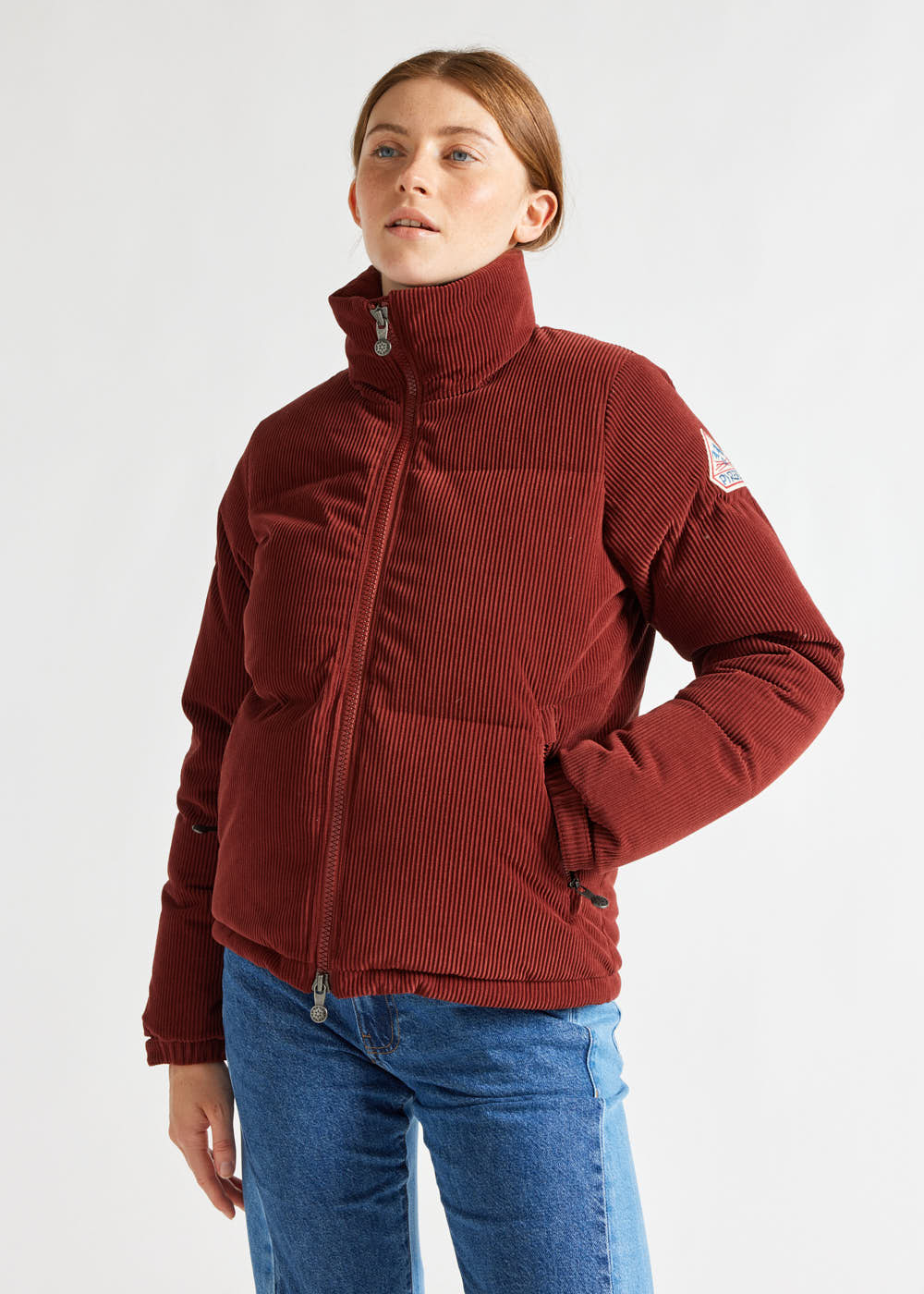 Women's Pyrenex Goldin short down jacket in ribbed velvet syrah-3