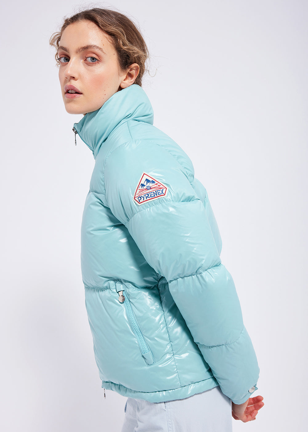 Women's Pyrenex Goldin short and shiny down jacket aquifer