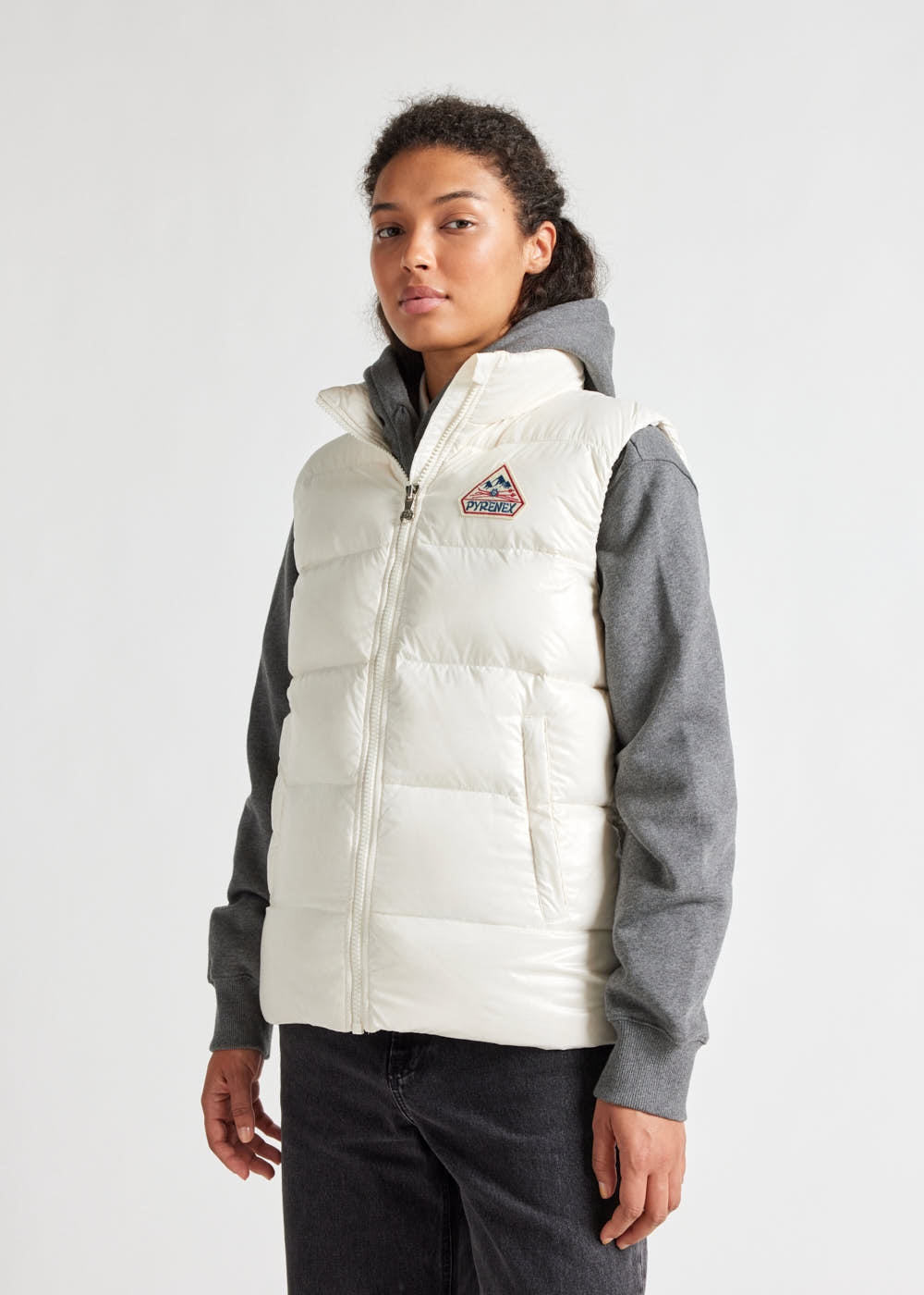 Pyrenex John unisex sleeveless down jacket milk-2